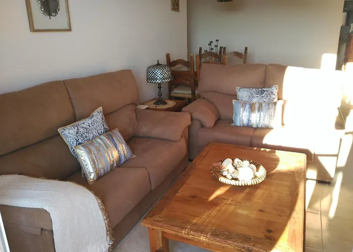 アパート Confortable, Bright, Well Located *