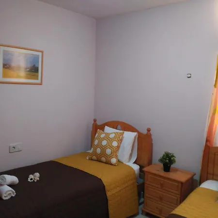 아파트 Confortable, Bright, Well Located